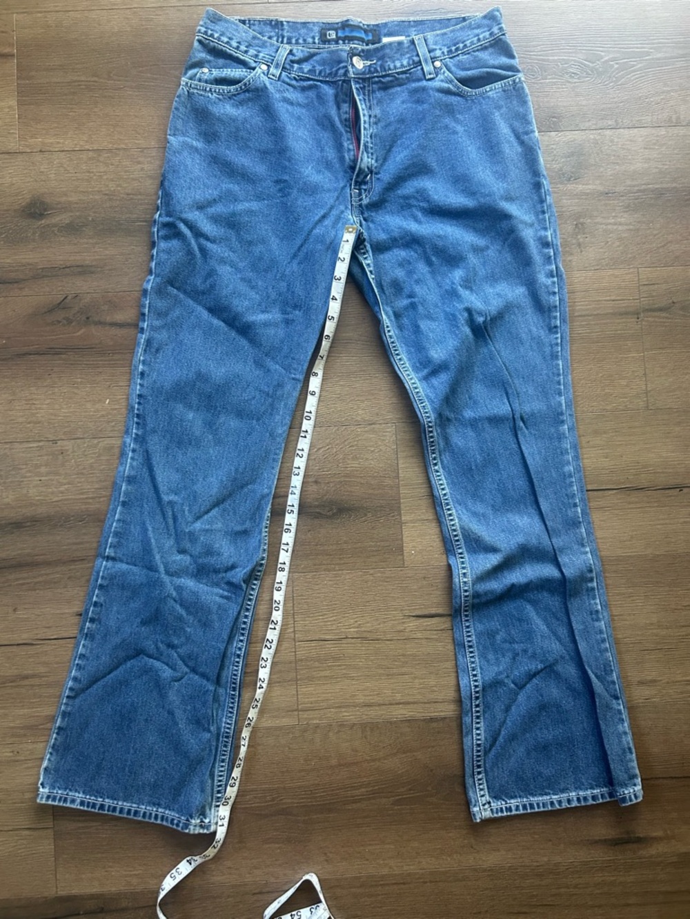 90’s vintage Levi's L2 Dark Blue bootcut Denim Jeans